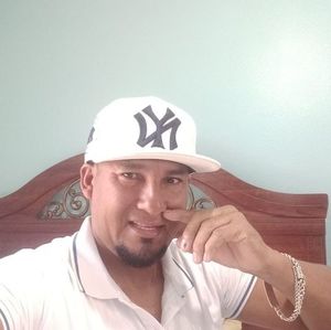 Meet your Posher, Uriel antonio